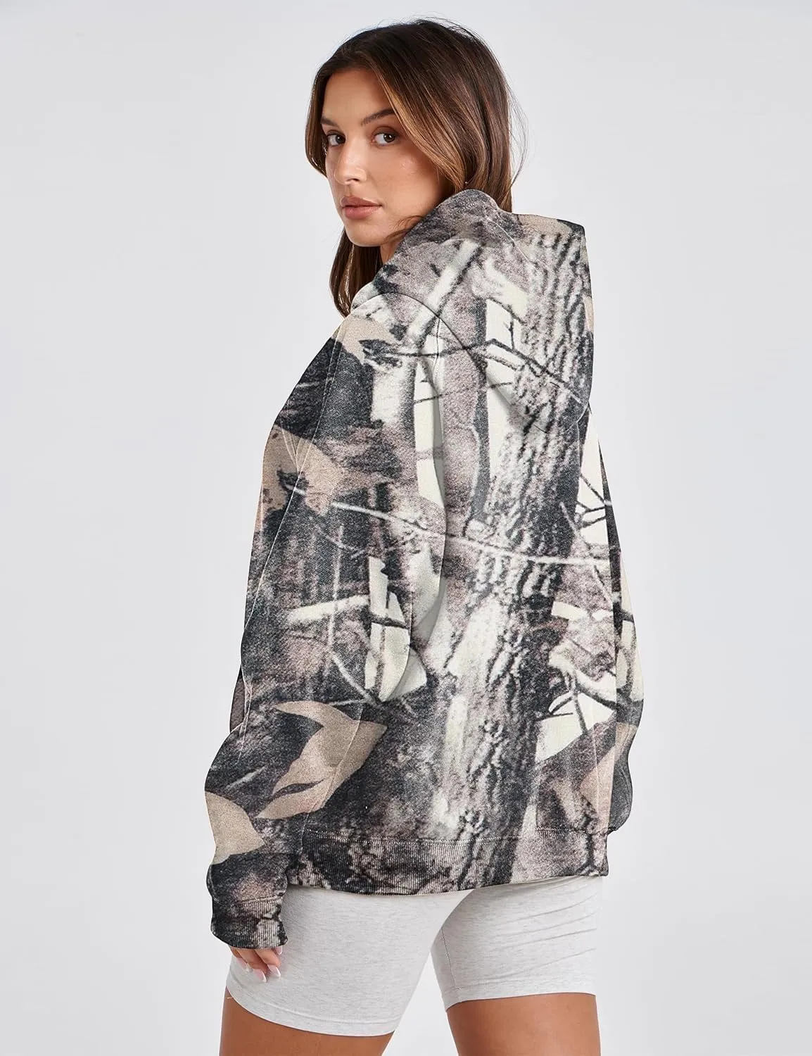 Womens Camo Hoodie Maple Leaf Print Oversized Fleece Hooded Sweatshirt Trendy Graphic Hoodie Pullover with Pocket