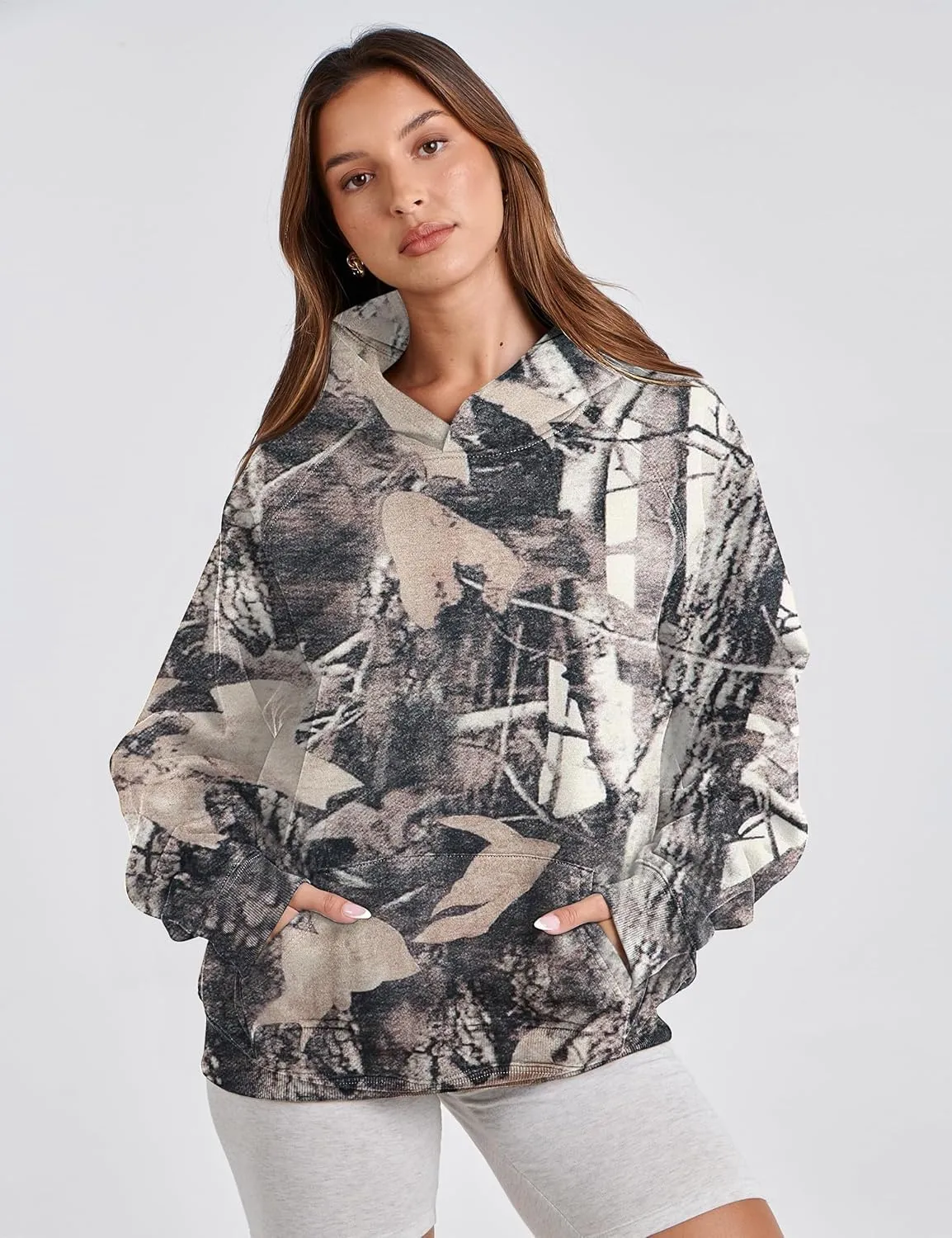 Womens Camo Hoodie Maple Leaf Print Oversized Fleece Hooded Sweatshirt Trendy Graphic Hoodie Pullover with Pocket